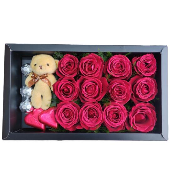 Подарочная коробка с розами